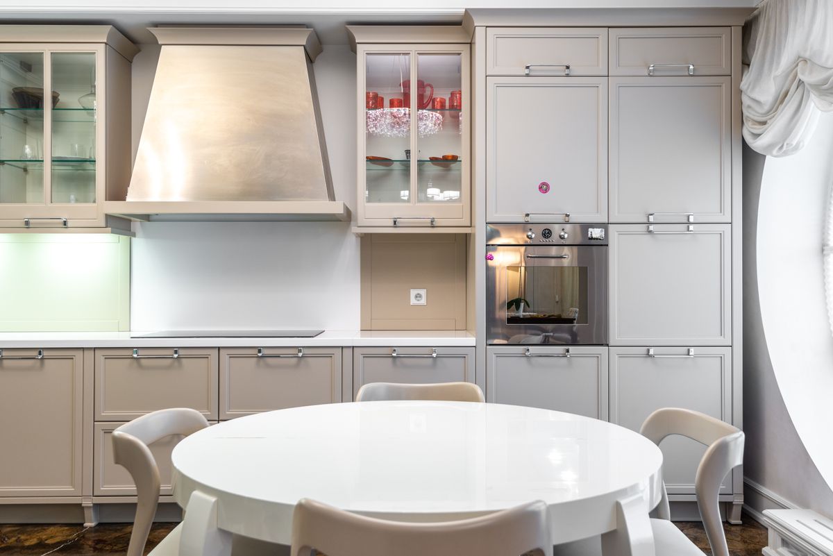 A clean, tidy apartment kitchen